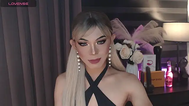 Snapshot of HugecockAlexa chatting on 09-12-25, 07:52 HugecockAlexa online show from 09-12-25, 07:52