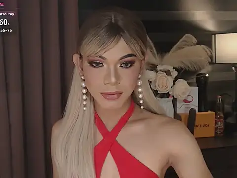 Snapshot of HugecockAlexa chatting on 09-19-25, 10:27 HugecockAlexa online show from 09-19-25, 10:27