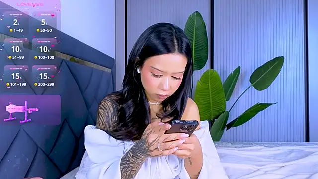 Snapshot of Mia_Tin chatting on 07-13-26, 10:51 Mia Tin online show from 07-13-26, 10:51
