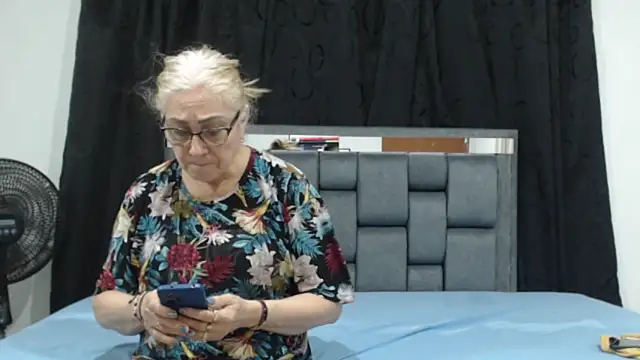 Snapshot of Sexytaty2022 chatting on 03-12-25, 01:03 Sexytaty2022 online show from 03-12-25, 01:03