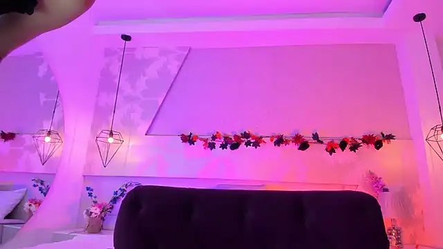 Snapshot of Rachel_Foxy chatting on 11-25-25, 10:32 Rachel Foxy online show from 11-25-25, 10:32