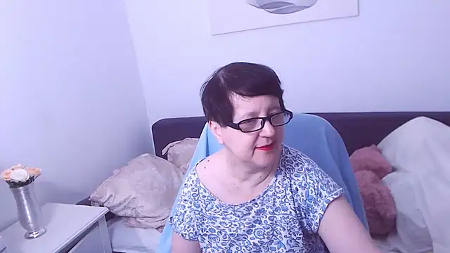 Snapshot of ChristaRose chatting on 11-16-25, 03:50 ChristaRose online show from 11-16-25, 03:50