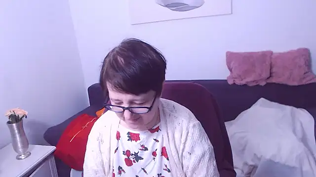 ChristaRose online show from 04-17-26, 07:06