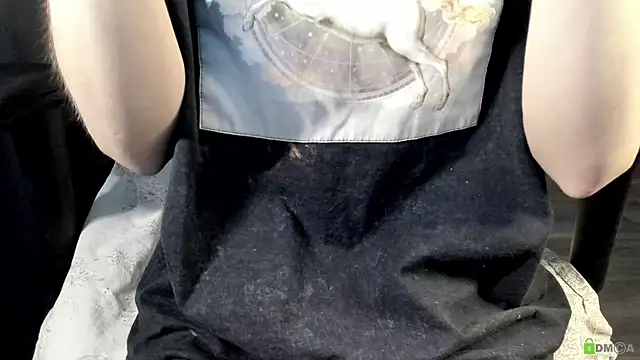 Courtney Luv online show from 10-26-25, 04:24