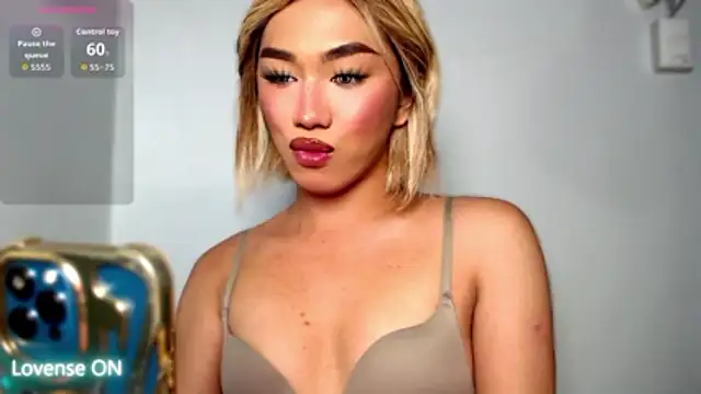 Local Hoelyx online show from 10-31-25, 07:37