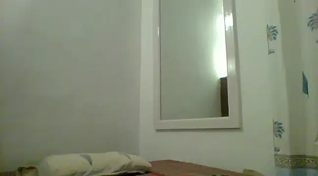 Snapshot of Slavebottombdsm09 chatting on 02-12-25, 02:10 Slavebottombdsm09 online show from 02-12-25, 02:10