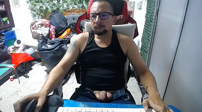 Snapshot of alexam_gal@xh chatting on 02-02-25, 07:57 alexam galxh online show from 02-02-25, 07:57