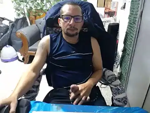 Snapshot of alexam_gal@xh chatting on 03-15-25, 07:05 alexam galxh online show from 03-15-25, 07:05