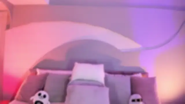 Nicolle W online show from 10-09-25, 11:52