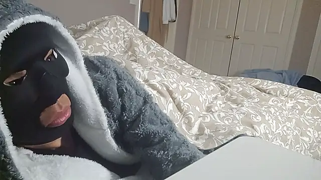 AmateurGuy23 online show from 09-10-25, 07:14