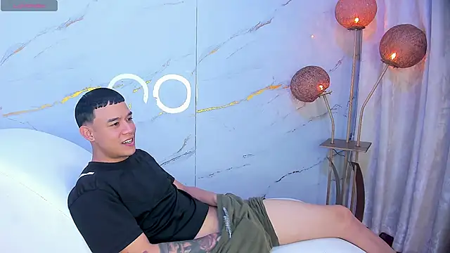 Snapshot of SecretsParty chatting on 10-31-25, 07:37 SecretsParty online show from 10-31-25, 07:37