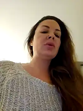 RebeccaXO  online show from 02-05-25, 03:23