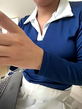 Snapshot of DulceMya6 chatting on 12-20-25, 02:24 DulceMya6 online show from 12-20-25, 02:24