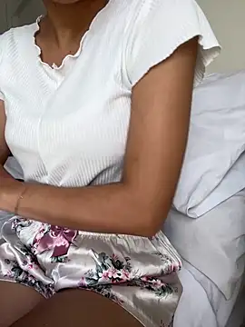 Snapshot of DulceMya6 chatting on 03-14-26, 03:17 DulceMya6 online show from 03-14-26, 03:17