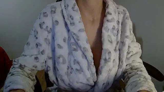 Vampirosa online show from 12-21-25, 08:16