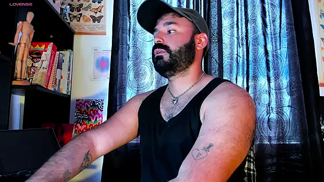 Snapshot of johnnyalx chatting on 05-15-26, 04:58 johnnyalx online show from 05-15-26, 04:58