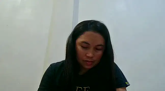 Snapshot of LalaiAsian chatting on 12-11-24, 04:42 LalaiAsian online show from 12-11-24, 04:42