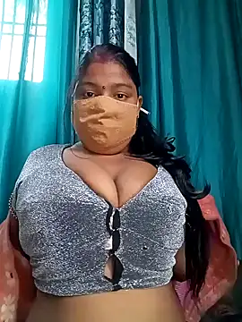 Snapshot of neha-bhabhi chatting on 01-17-25, 05:21 neha-bhabhi online show from 01-17-25, 05:21