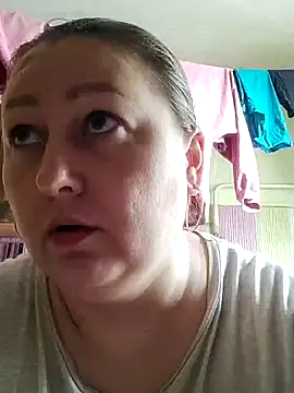 Snapshot of Rini333 chatting on 07-22-26, 11:57 Rini333 online show from 07-22-26, 11:57