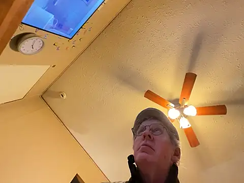 jck1m0t online show from 02-19-25, 06:44