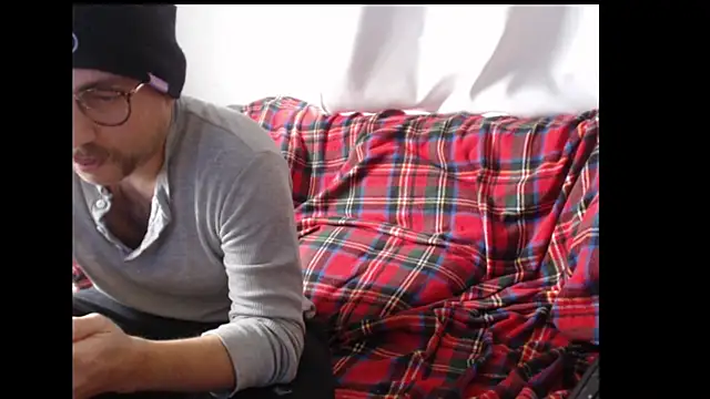 whiskyjane69 online show from 11-12-25, 01:55