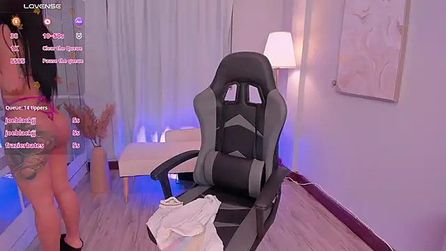 LeahJones  online show from 02-04-26, 07:47