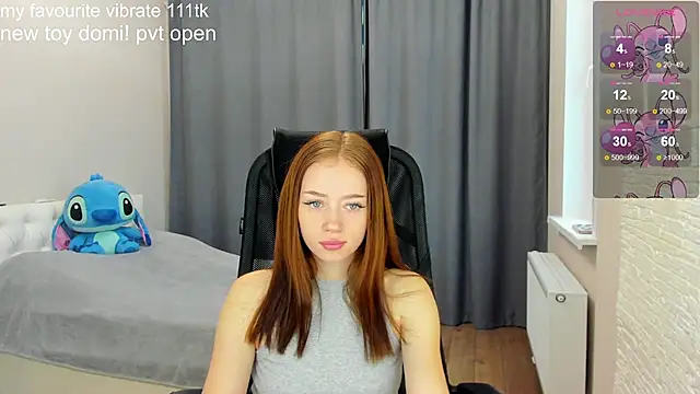 Snapshot of Hot_Mia_ chatting on 12-04-24, 08:23 Hot Mia online show from 12-04-24, 08:23