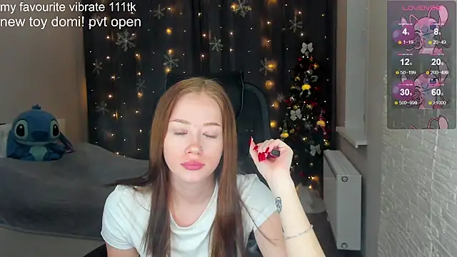 Snapshot of Hot_Mia_ chatting on 12-08-24, 12:19 Hot Mia online show from 12-08-24, 12:19