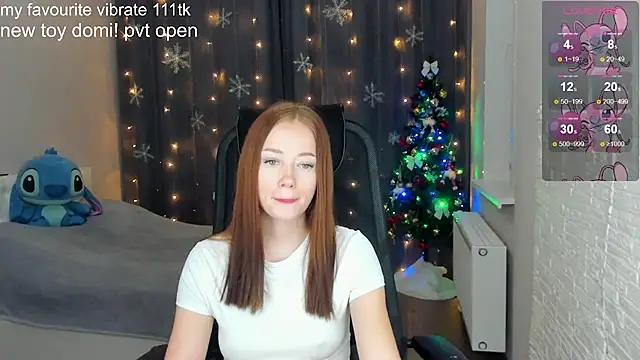 Snapshot of Hot_Mia_ chatting on 12-08-24, 03:24 Hot Mia online show from 12-08-24, 03:24