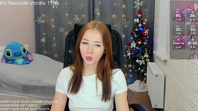 Snapshot of Hot_Mia_ chatting on 12-29-24, 04:40 Hot Mia online show from 12-29-24, 04:40