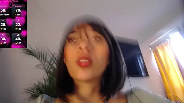 Snapshot of maggie_kay chatting on 02-12-25, 02:32 maggie kay online show from 02-12-25, 02:32