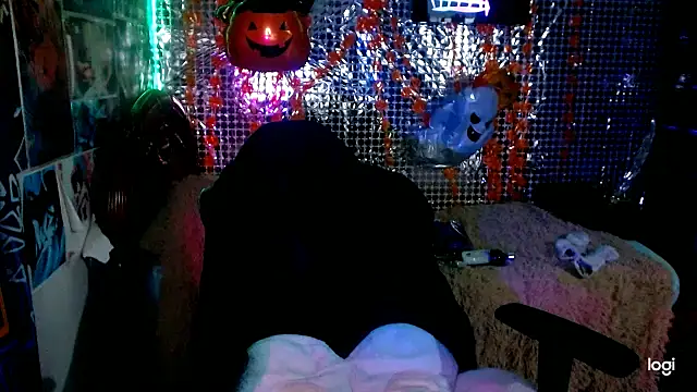 Snapshot of JINX_26 chatting on 10-31-25, 01:12 JINX 26 online show from 10-31-25, 01:12