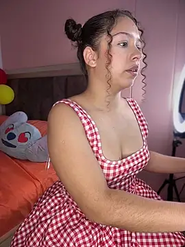 Snapshot of Shara_dreams chatting on 06-19-26, 12:37 Shara dreams online show from 06-19-26, 12:37