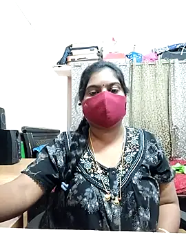 Snapshot of Your-mohana chatting on 12-01-25, 06:29 Your-mohana online show from 12-01-25, 06:29