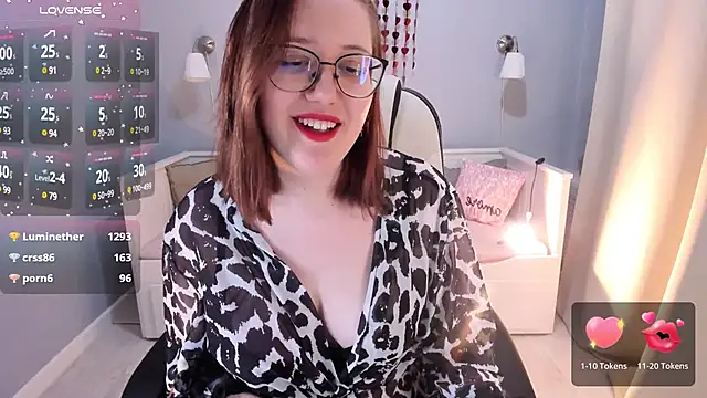 Snapshot of Charmy_Gracy chatting on 02-16-25, 04:42 Charmy Gracy online show from 02-16-25, 04:42