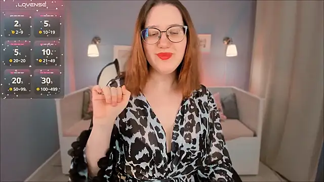 Snapshot of Charmy_Gracy chatting on 03-03-25, 10:38 Charmy Gracy online show from 03-03-25, 10:38