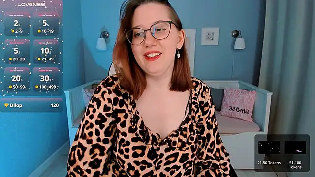 Snapshot of Charmy_Gracy chatting on 03-20-25, 04:31 Charmy Gracy online show from 03-20-25, 04:31