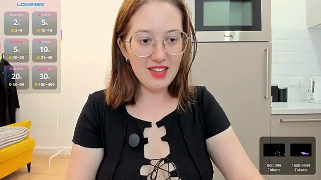 Snapshot of Charmy_Gracy chatting on 06-23-26, 02:48 Charmy Gracy online show from 06-23-26, 02:48