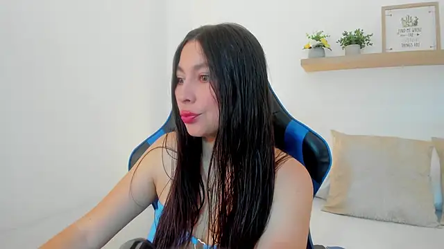 Snapshot of bella_99_ chatting on 07-09-26, 11:58 bella 99 online show from 07-09-26, 11:58