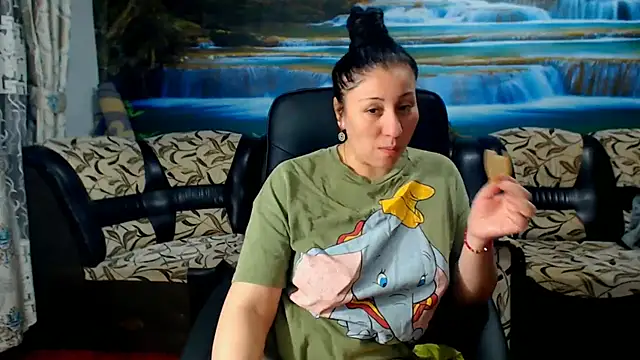 MoistMady online show from 03-01-25, 09:26