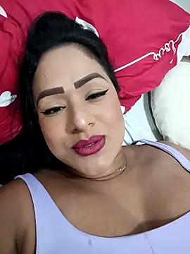 Snapshot of ashley69_brown chatting on 12-15-25, 06:23 ashley69 brown online show from 12-15-25, 06:23