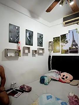 Snapshot of ashley69_brown chatting on 02-20-26, 02:39 ashley69 brown online show from 02-20-26, 02:39