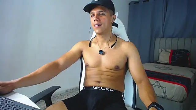 DavidAngell7 online show from 10-04-25, 05:05