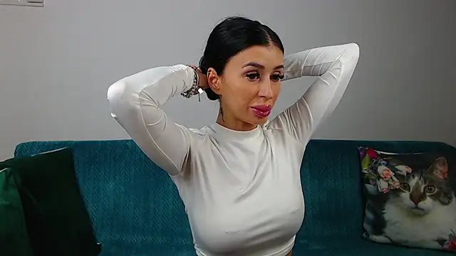 Snapshot of SaraDaisy chatting on 11-30-25, 03:27 SaraDaisy online show from 11-30-25, 03:27