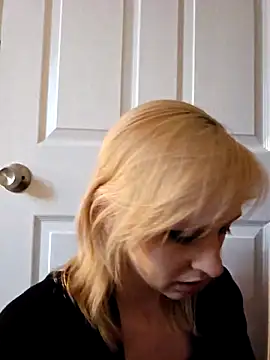 AmethystFoxx online show from 03-03-25, 04:35