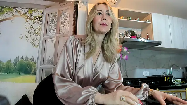 Snapshot of ashleymilf_1 chatting on 05-20-26, 07:31 ashleymilf 1 online show from 05-20-26, 07:31