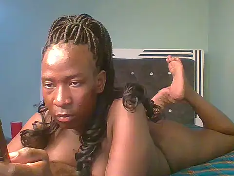 Snapshot of blackcuteebony chatting on 11-30-25, 05:44 blackcuteebony online show from 11-30-25, 05:44