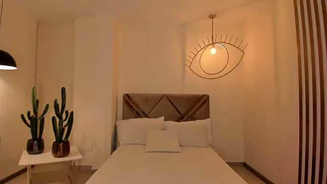 Snapshot of NaomiSainz chatting on 03-16-25, 03:28 NaomiSainz online show from 03-16-25, 03:28