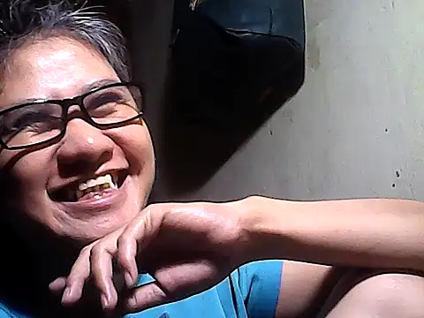 sweetsosie18 online show from 12-19-25, 05:36