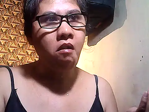 sweetsosie18 online show from 12-21-25, 07:48